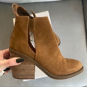 Steve Madden Sharni Booties Side Slit Block Heel